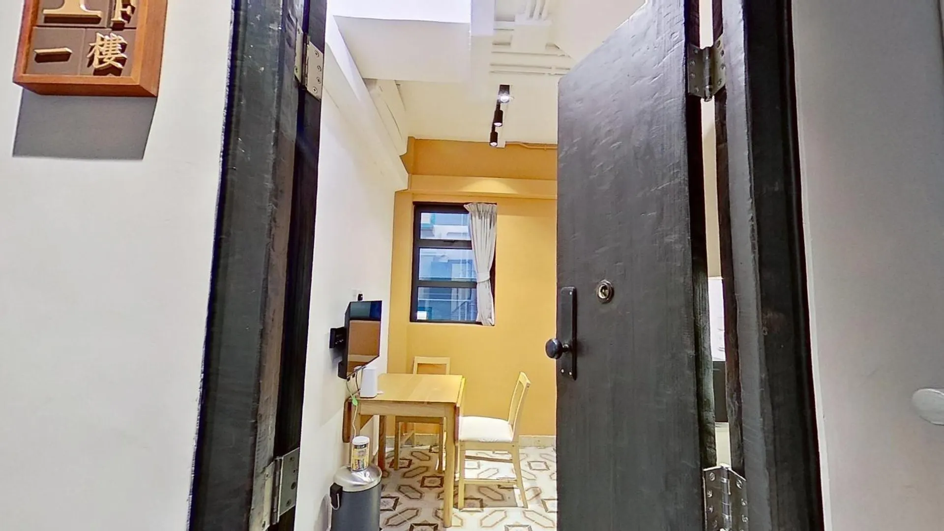 Apartment Habyt Bridges - 2 Shing Wong Street Hong Kong